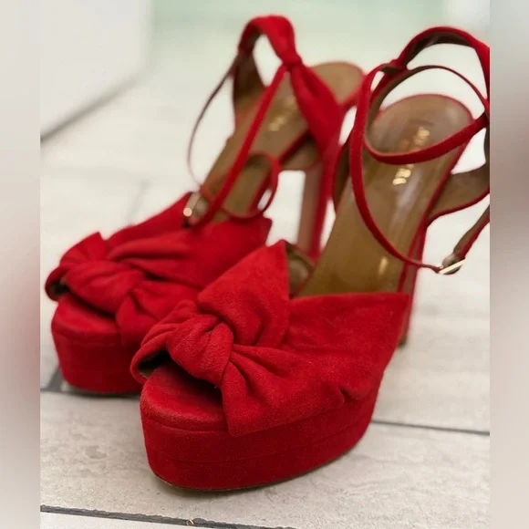 Aquazzura - Cherry Red Suede Knotted Stacked Heels - size 38.5 - Gorgeous